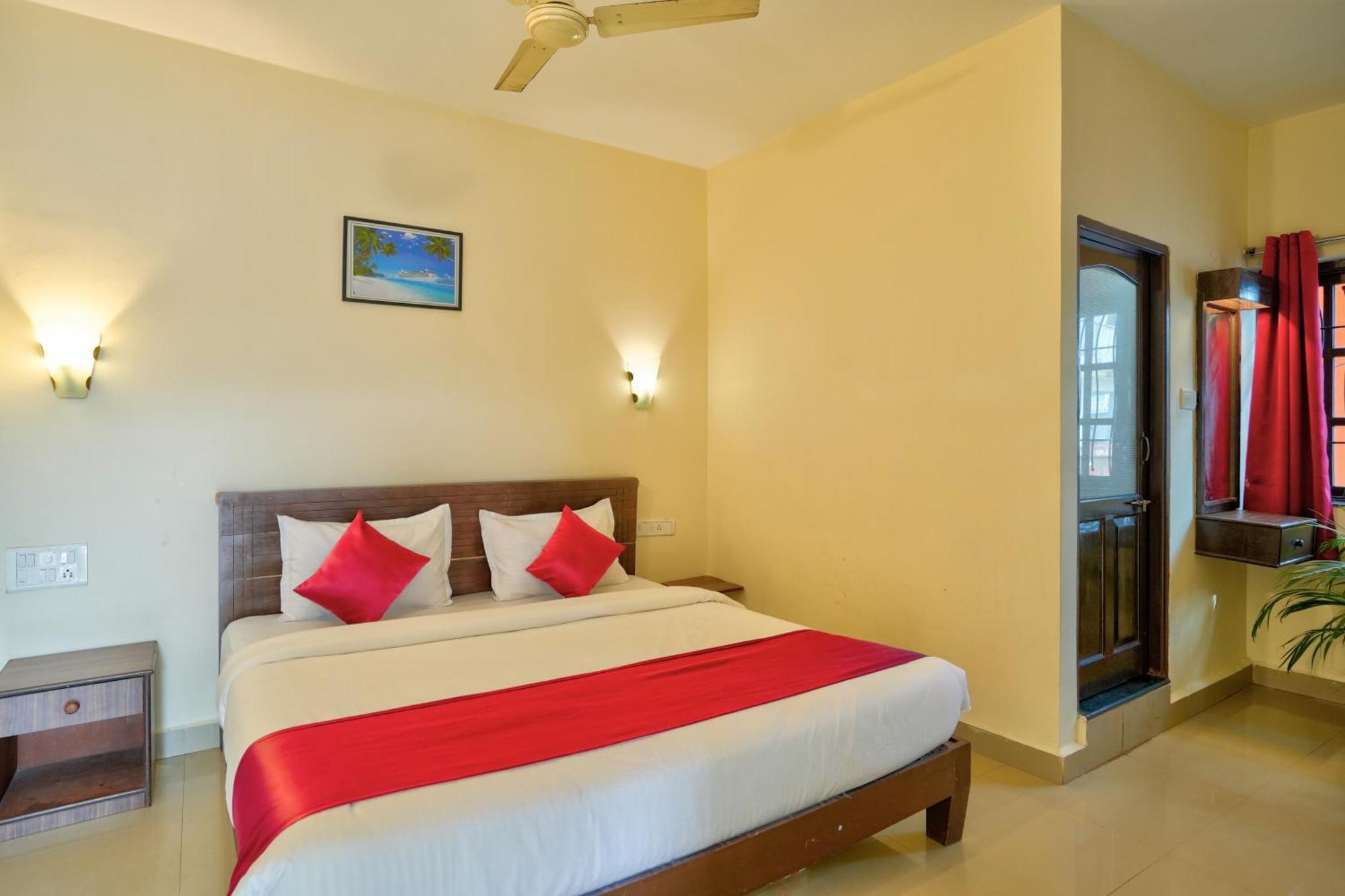 Hotel Salty Waves Baga Εξωτερικό φωτογραφία