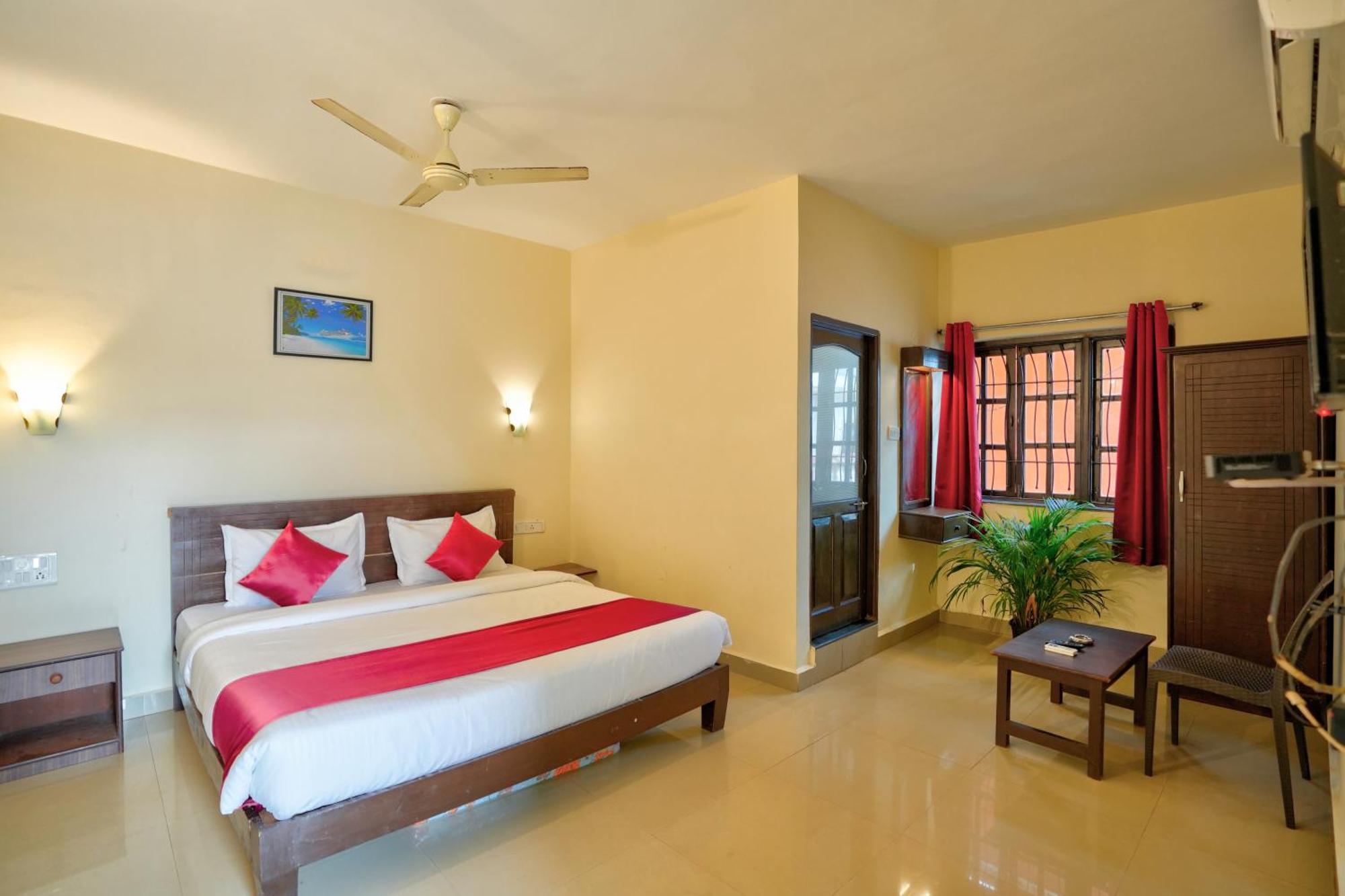 Hotel Salty Waves Baga Εξωτερικό φωτογραφία
