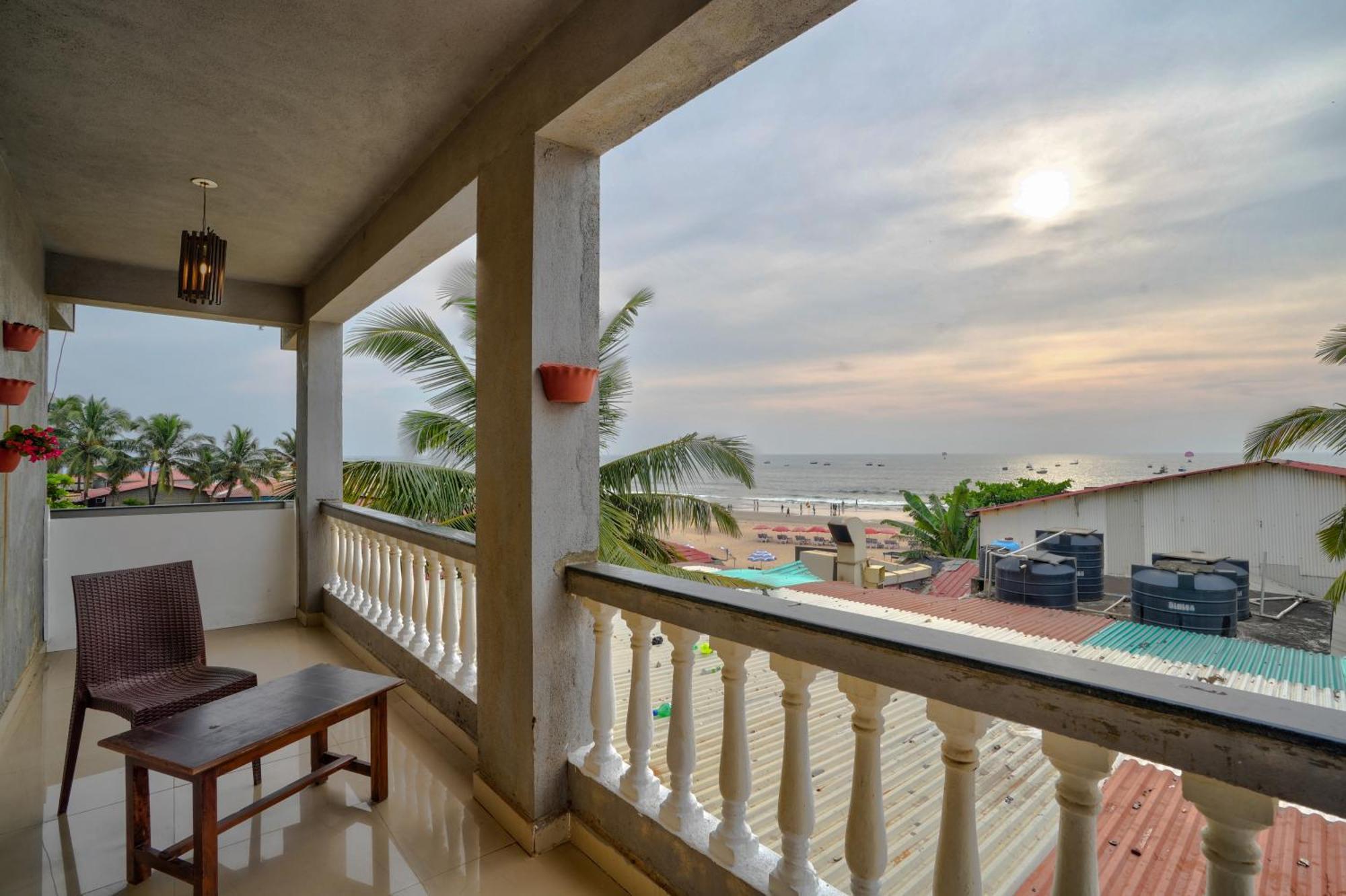 Hotel Salty Waves Baga Εξωτερικό φωτογραφία