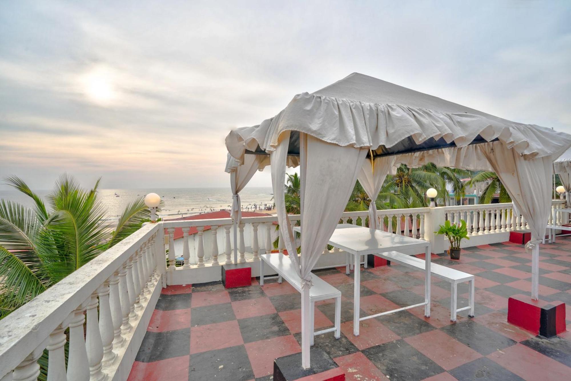 Hotel Salty Waves Baga Εξωτερικό φωτογραφία