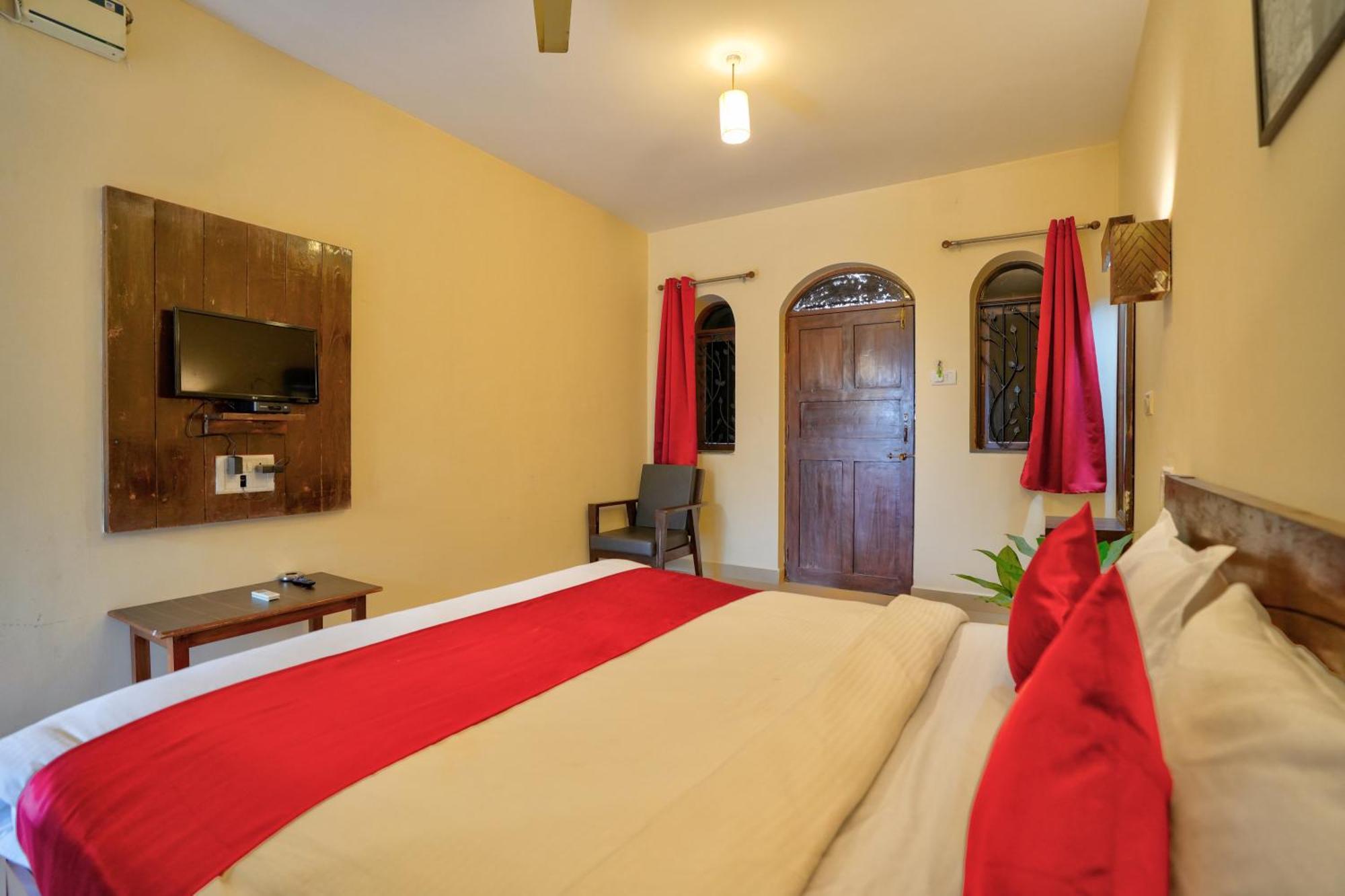 Hotel Salty Waves Baga Εξωτερικό φωτογραφία