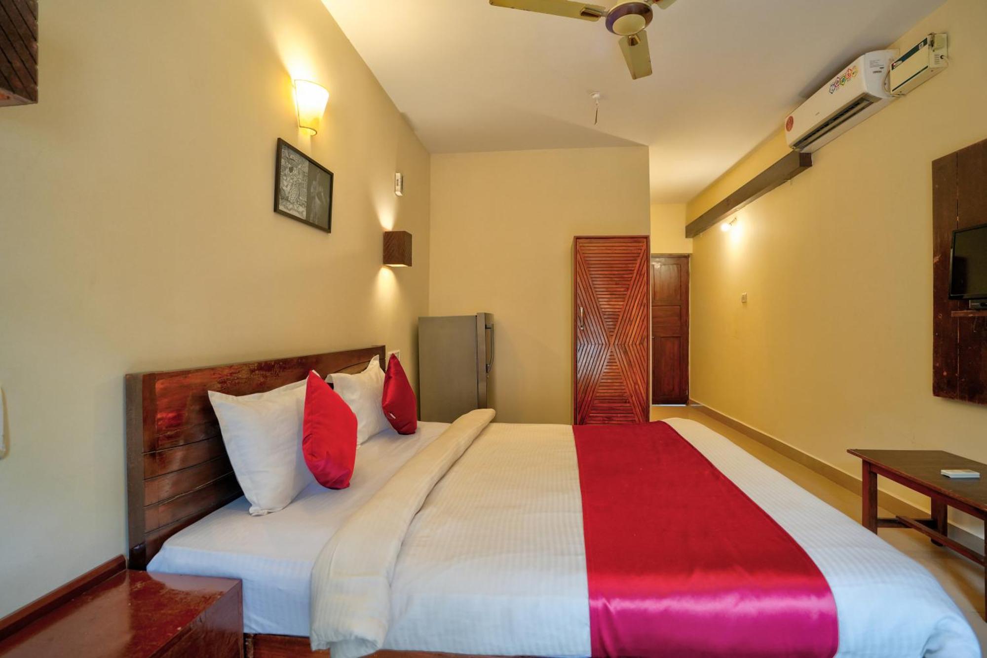 Hotel Salty Waves Baga Εξωτερικό φωτογραφία