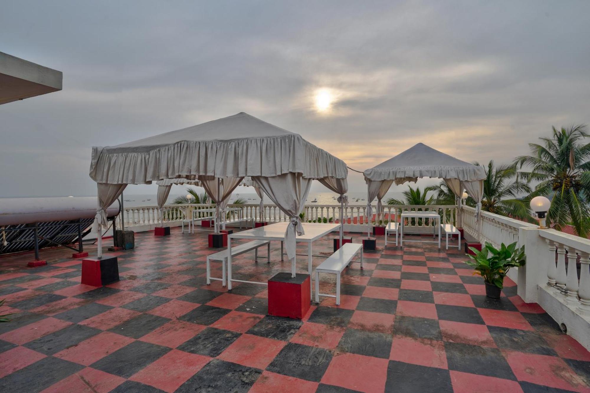 Hotel Salty Waves Baga Εξωτερικό φωτογραφία