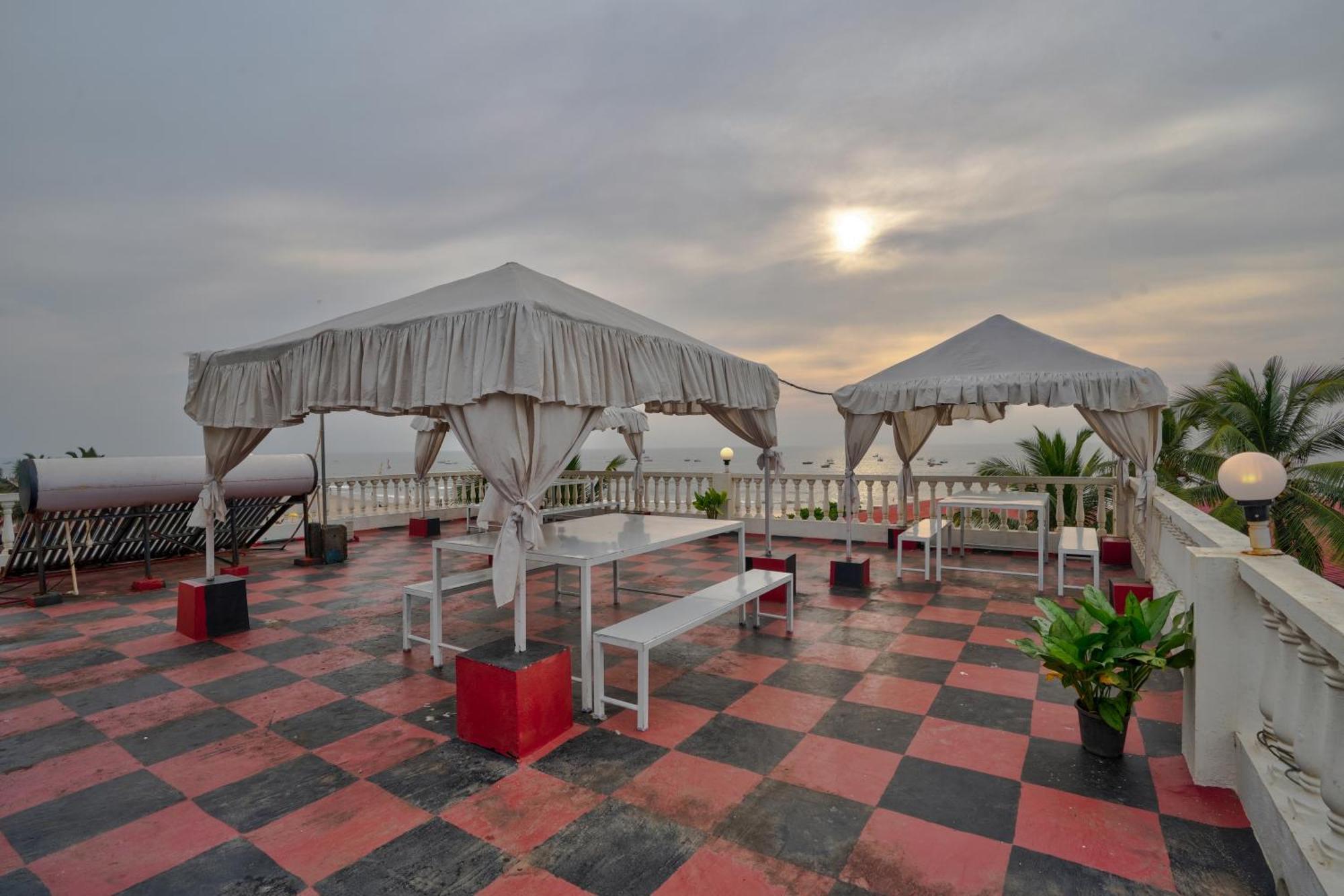 Hotel Salty Waves Baga Εξωτερικό φωτογραφία